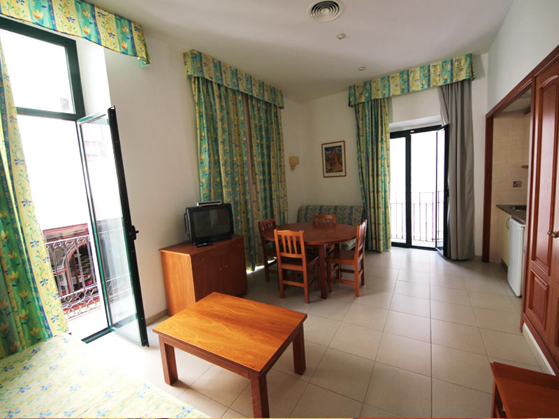 Wohnraum mit Kochecke